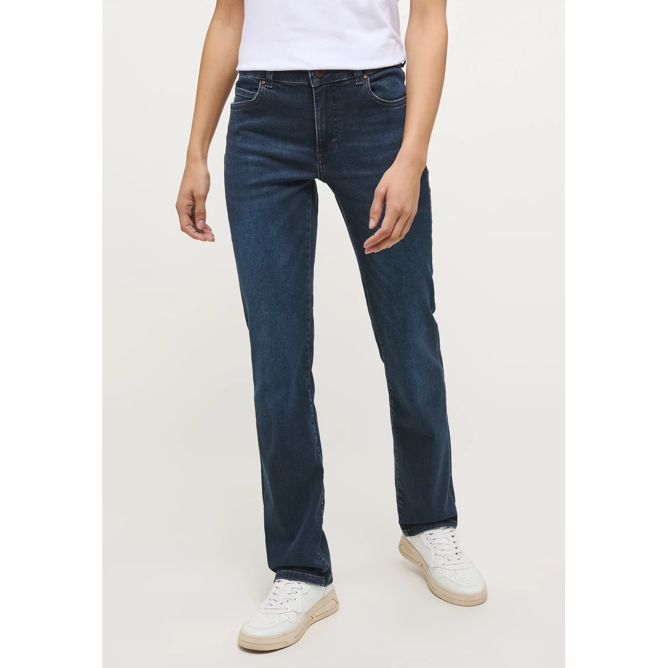 1013593-5000-882 Mustang Crosby Relaxed Straight