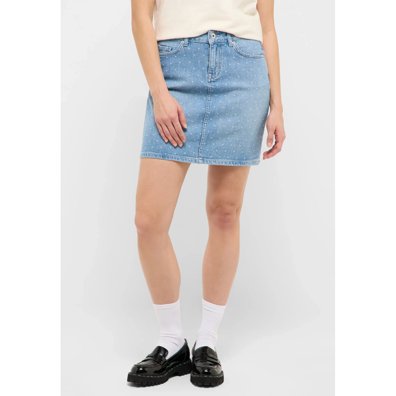 1017623-5000-401 Mustang szoknya