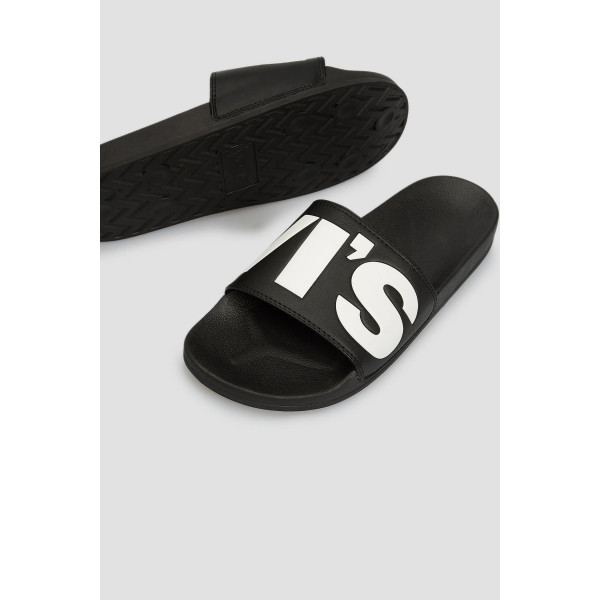 231548-794-59 Levis papucs