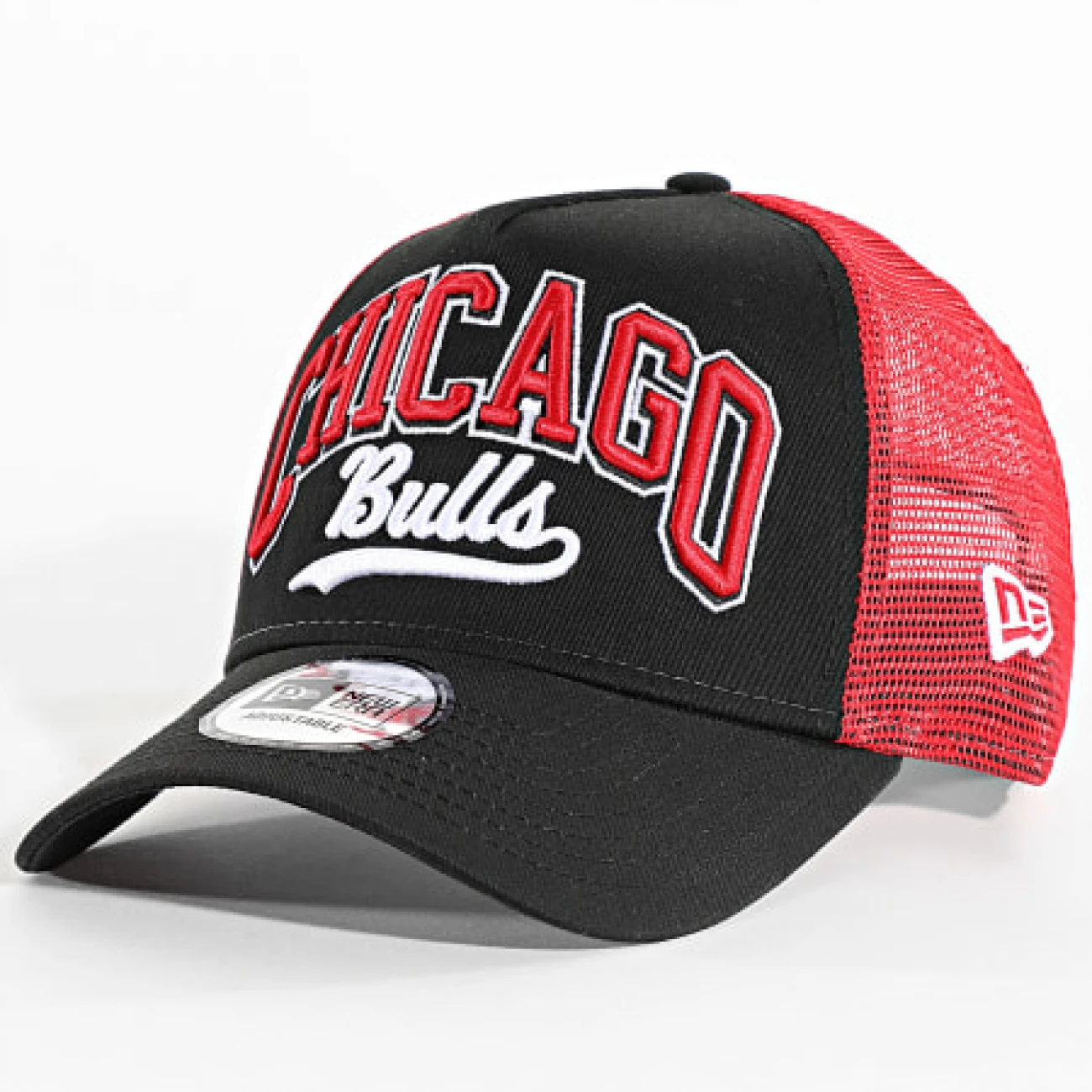 60667566 New Era Chicago Bulls Trucker 9Forty