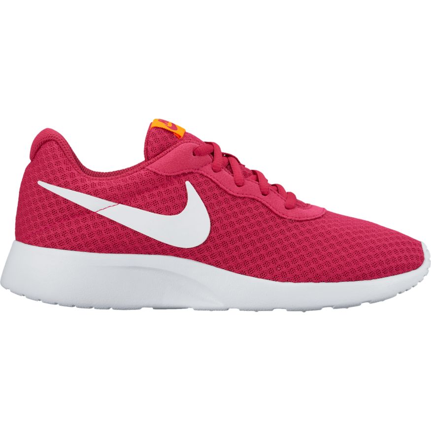 812655-601 Wmns Nike Tanjun női utcai cipő