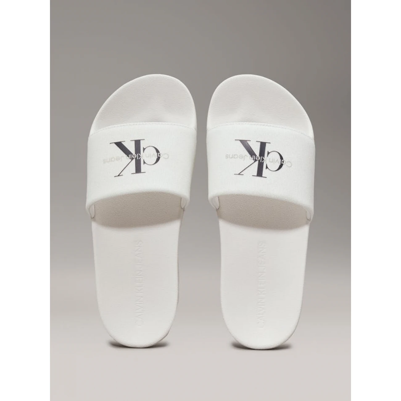 YW0YW0183501W Calvin Klein papucs