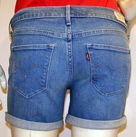 17894-0009 Levis Short