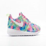 677784-607 Nike Roshe One Print GS futócipő