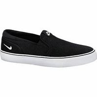 724762-011 Nike Toki Slip-On férfi utcai cipő
