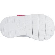 818386-610 Nike Tanjun bébi utcai cipő