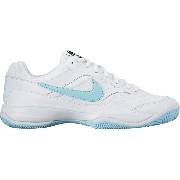 845048-102 Wmns Nike Court Lite női teniszcipő