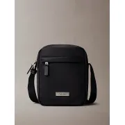 Calvin Klein oldaltáska