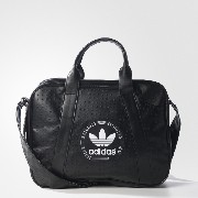 aj8383 Adidas női táska
