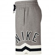 ar1829-063 Nike short