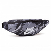 Nike övtáska*