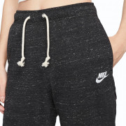 dm6390-010 Nike alsó