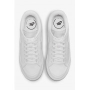 dm7590-101 Wmns Nike court legacy