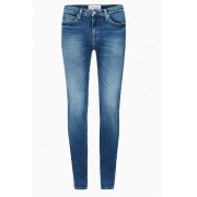 j20j2133141a4 Calvin Klein CKJ 011 Mid Rise Skinny