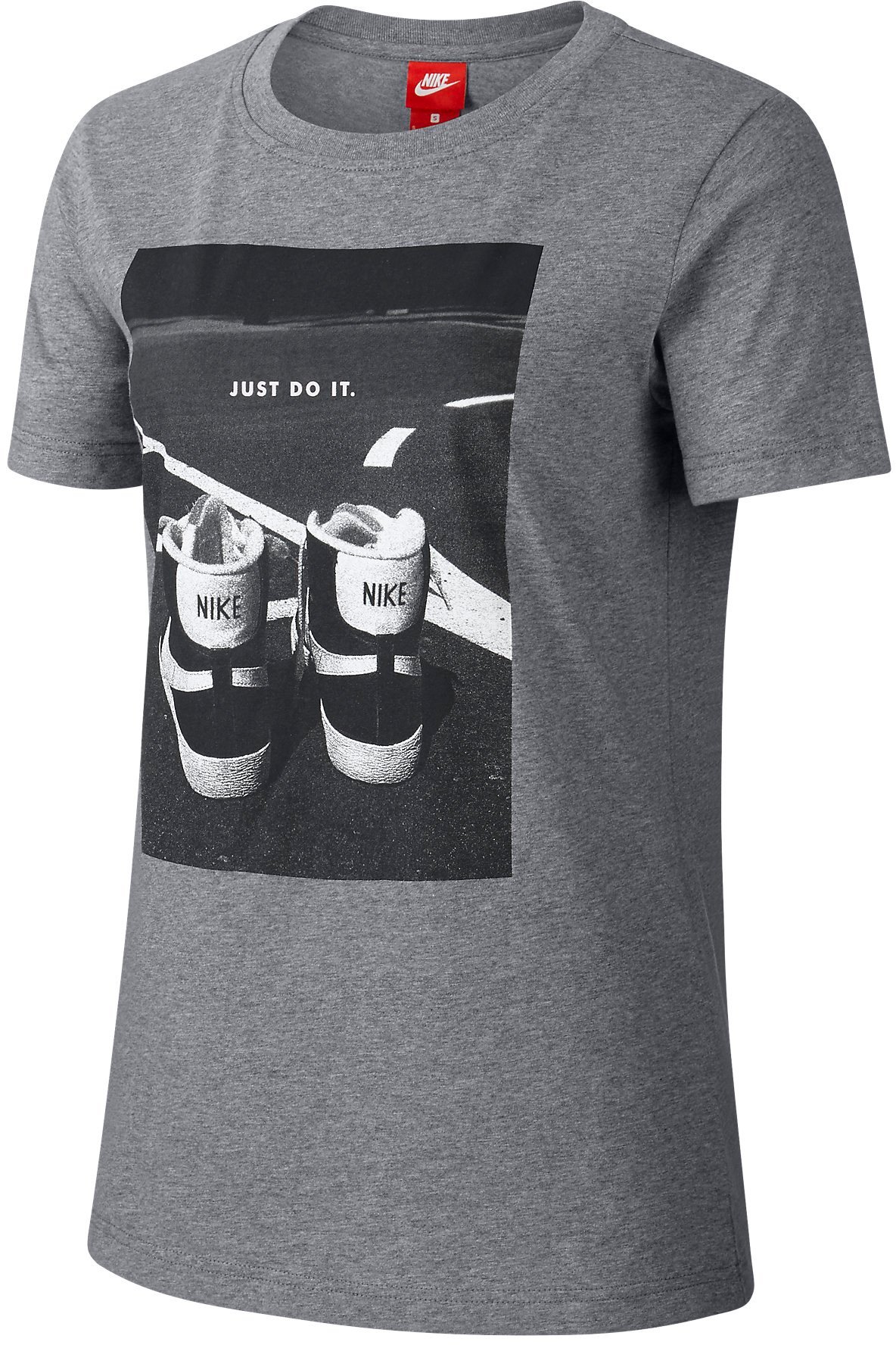 ah2477-091 Nike póló