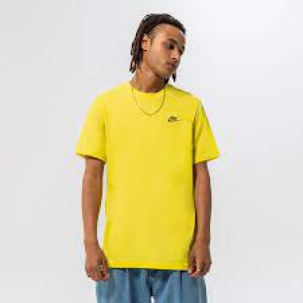 ar4997-765 Nike póló*