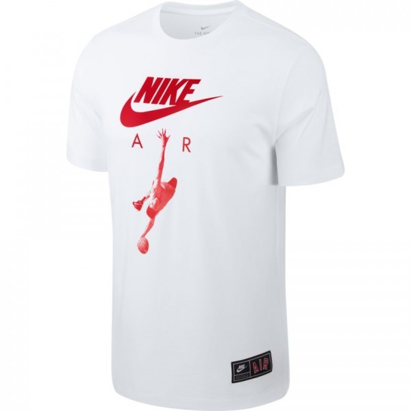 ar5046-101 Nike póló