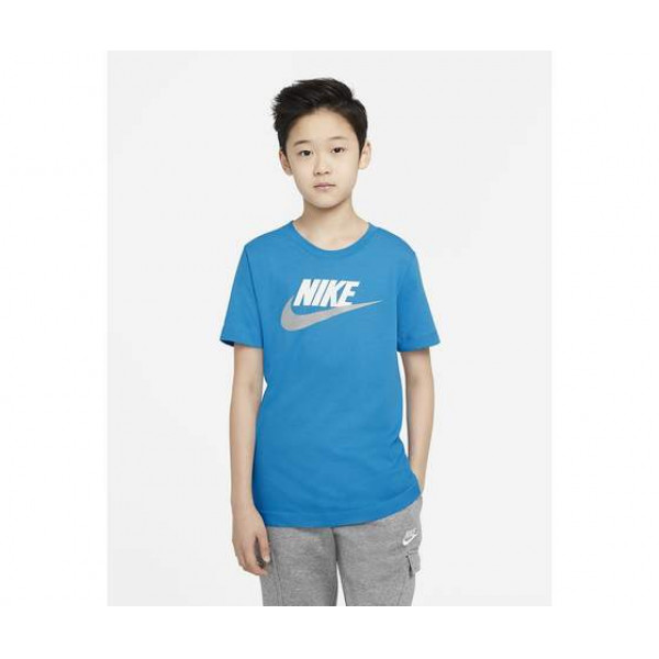 ar5252-447 Nike póló