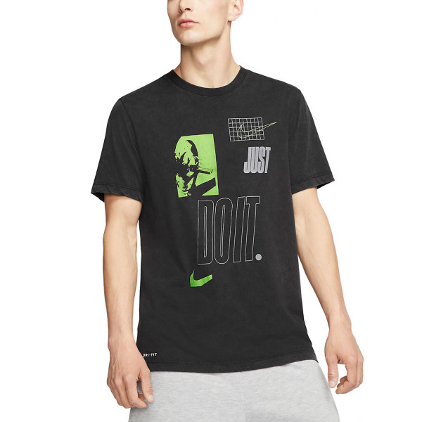 cz1120-011 Nike póló
