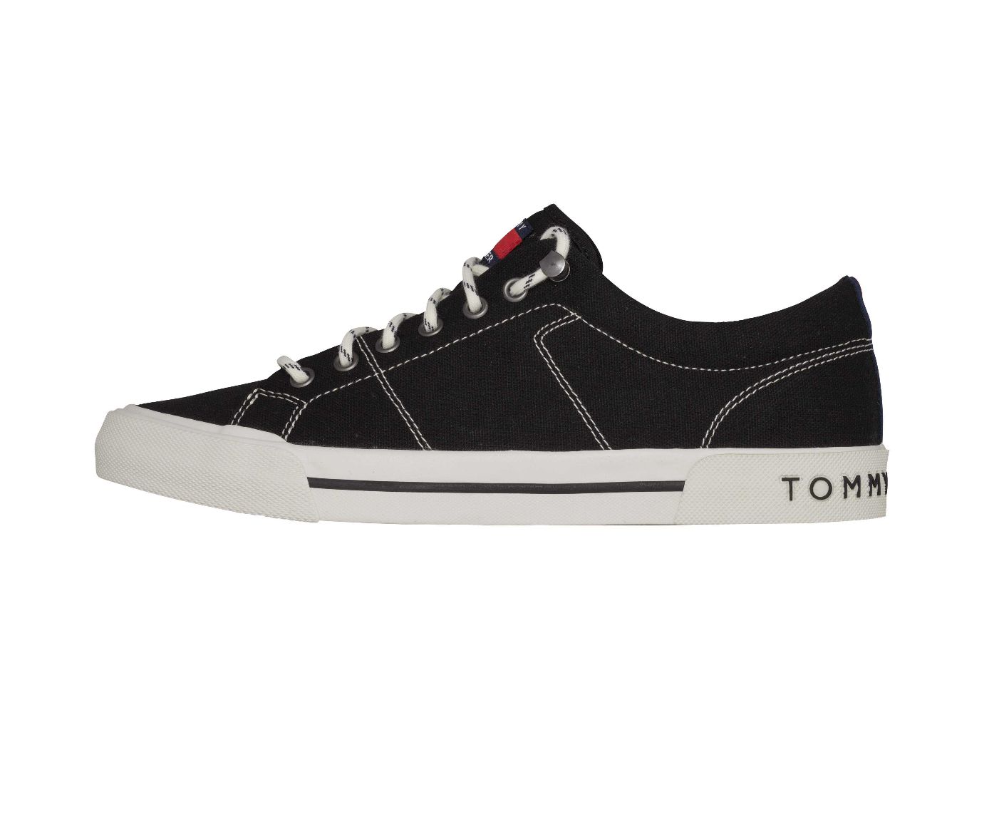 fm0fm00593-990 Tommy Hilfiger Yarmout férfi utcai cipő